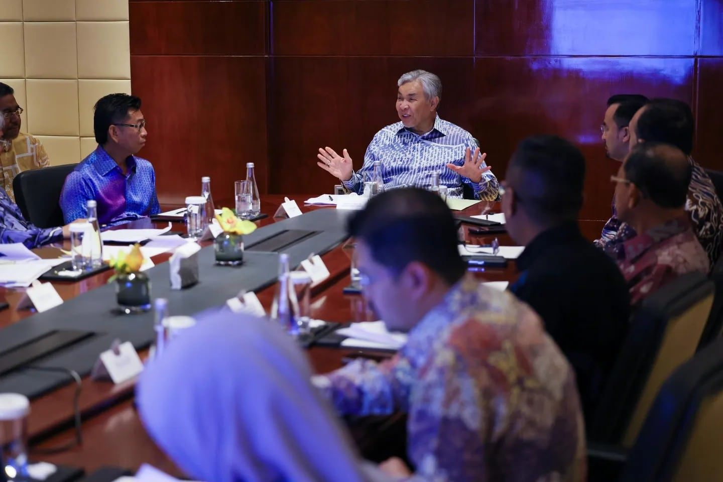 促玛拉派学生留华学高科技 扎希鼓励青年学成报效国家