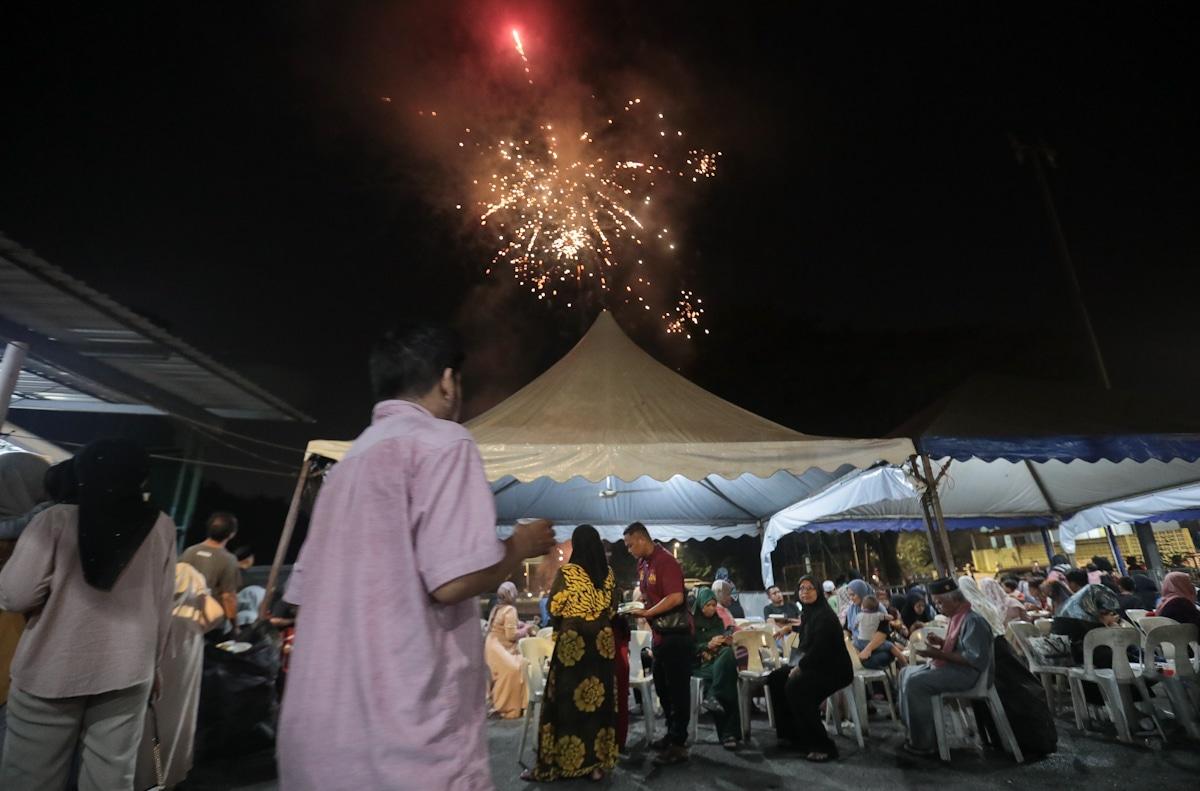 Lebih 2,000 penduduk meriahkan jamuan raya Kampung Wira Damai