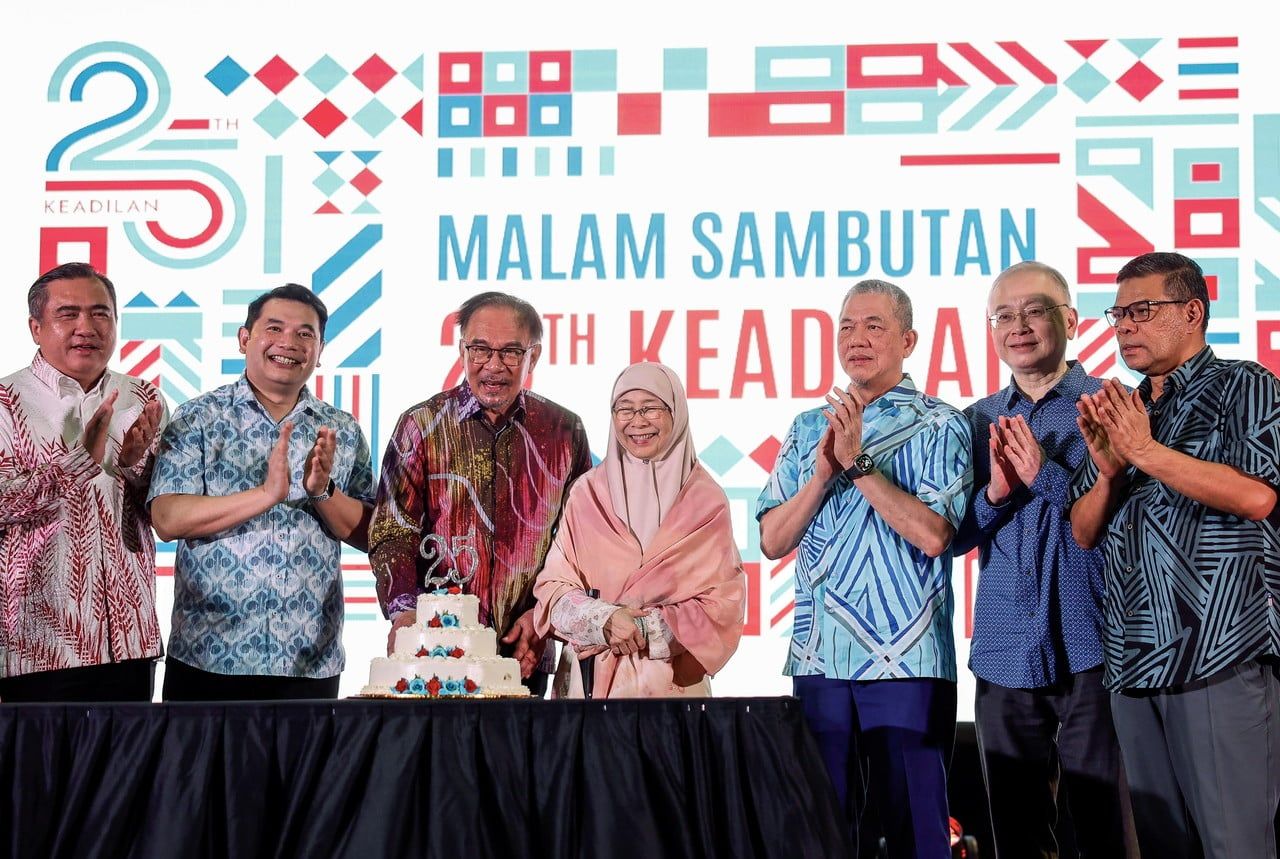 Anwar reminds Keadilan members to appreciate struggle, not neglect power in hand