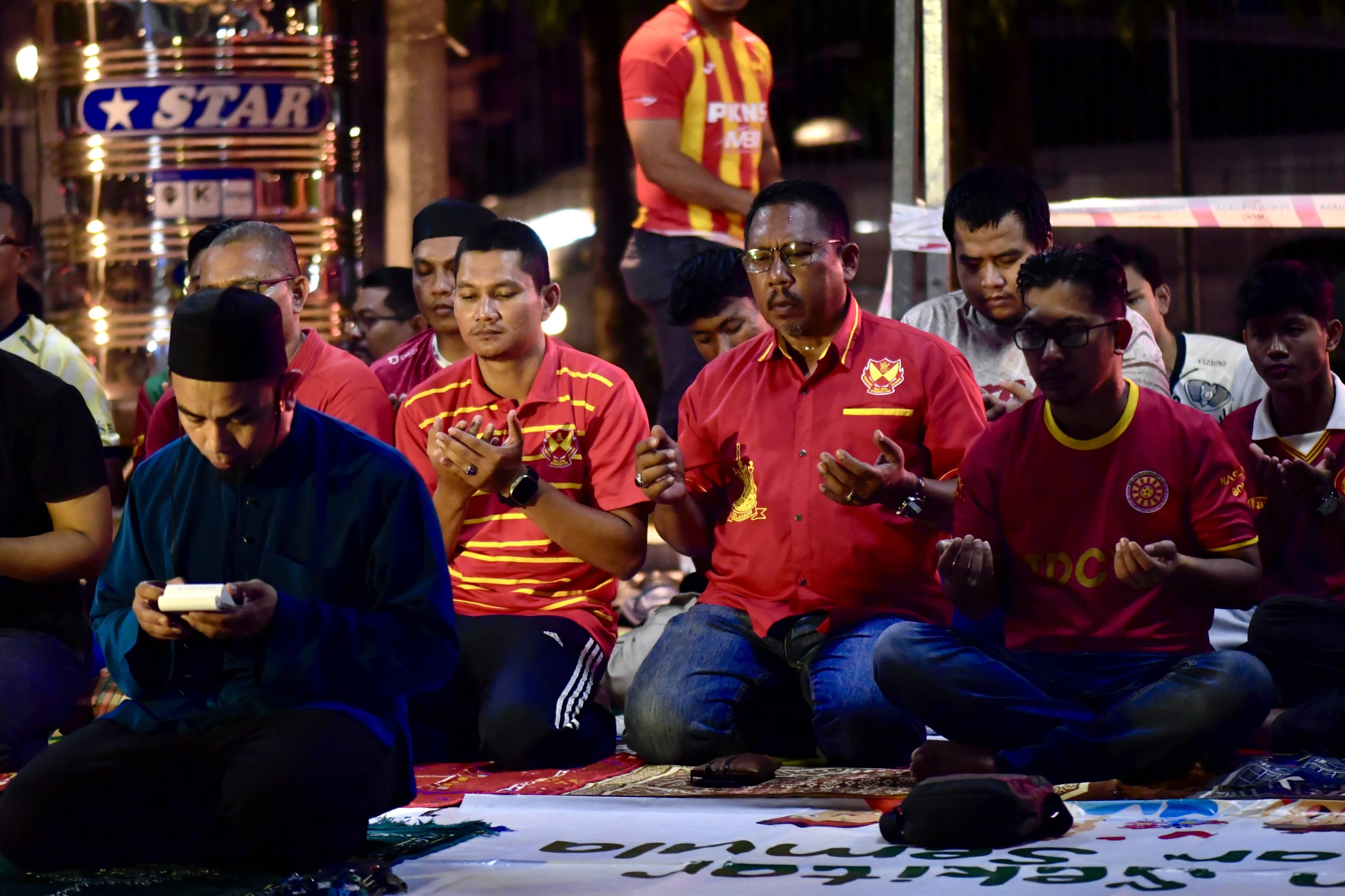 200 penyokong hadiri malam solidariti Faisal, doakan kesembuhan