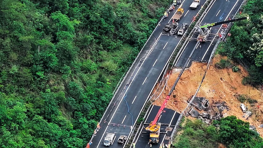 Road collapse in southern China kills 36, state media reports