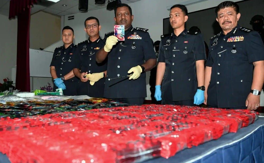 雪警方捣毁2贩毒集团  起获400万毒品.5本地男落网