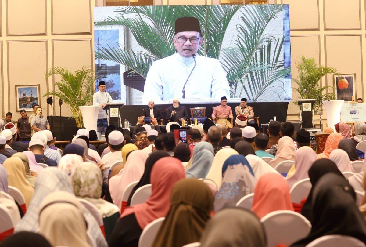 Maal Hijrah: PM ajak rakyat terus istiqamah buat kebaikan, tinggal kemungkaran