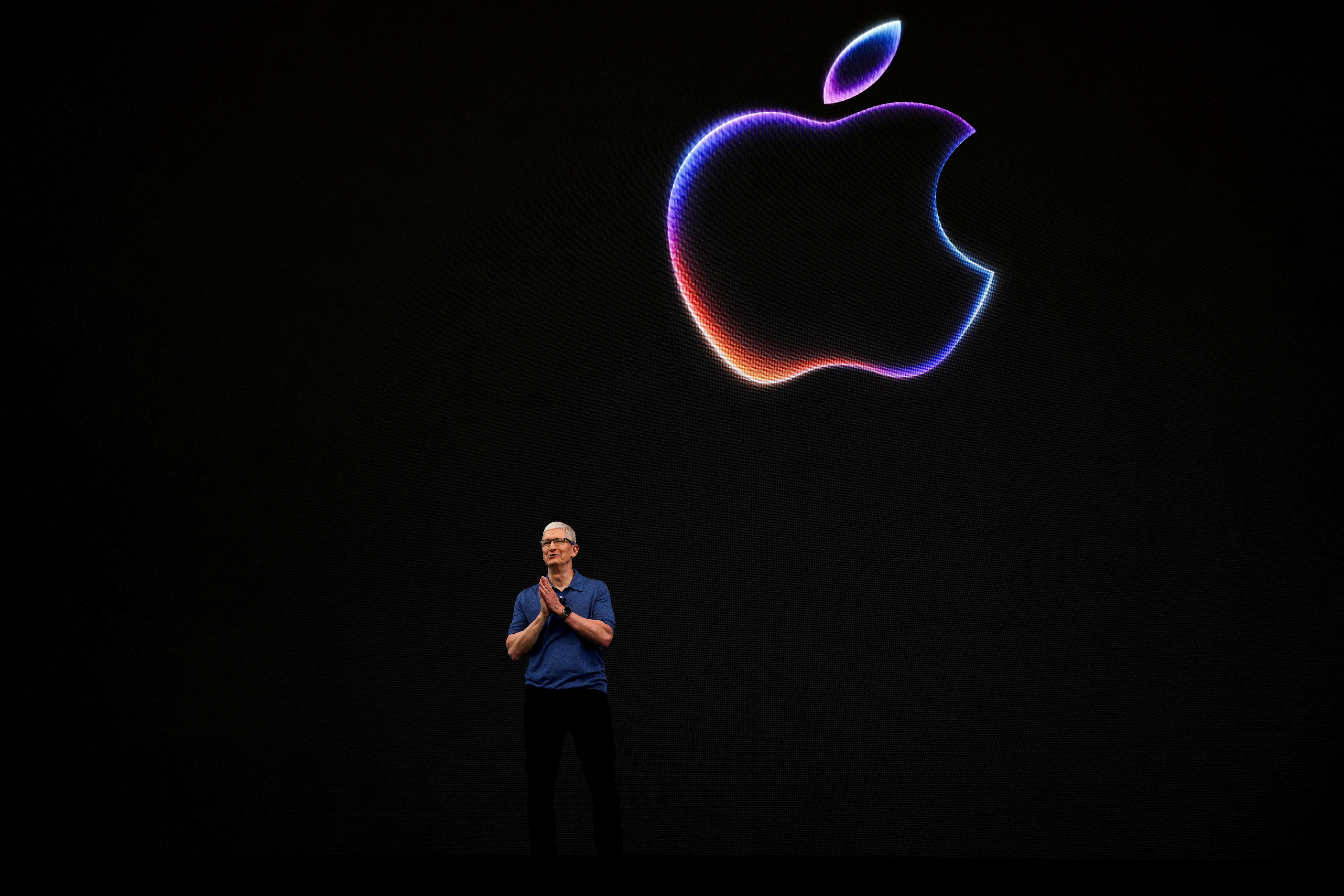 AI-powered Apple overtakes Microsoft as world's most valuable company