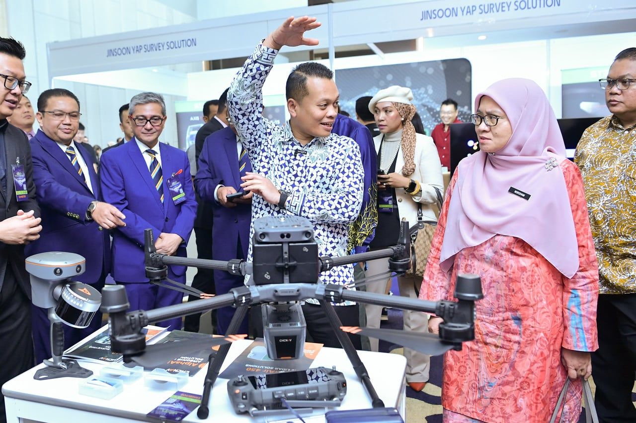 政府探讨专门立法   应对塑料污染与处置问题