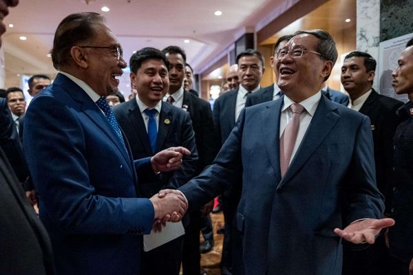 李强:“友好”二字重千斤 重点关注4建议巩固关系