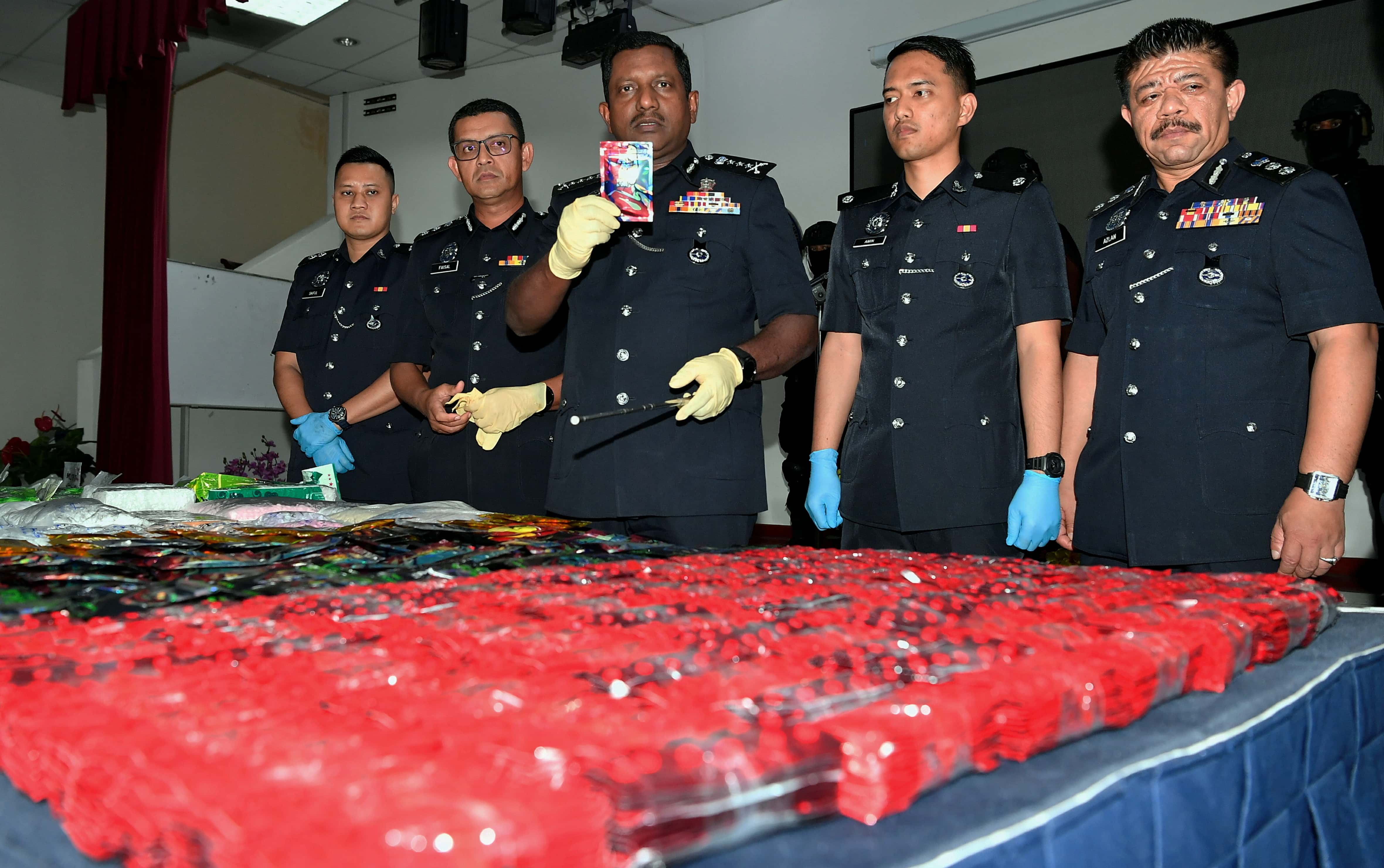 Dadah lebih RM4 juta dirampas, lima lelaki tempatan ditahan