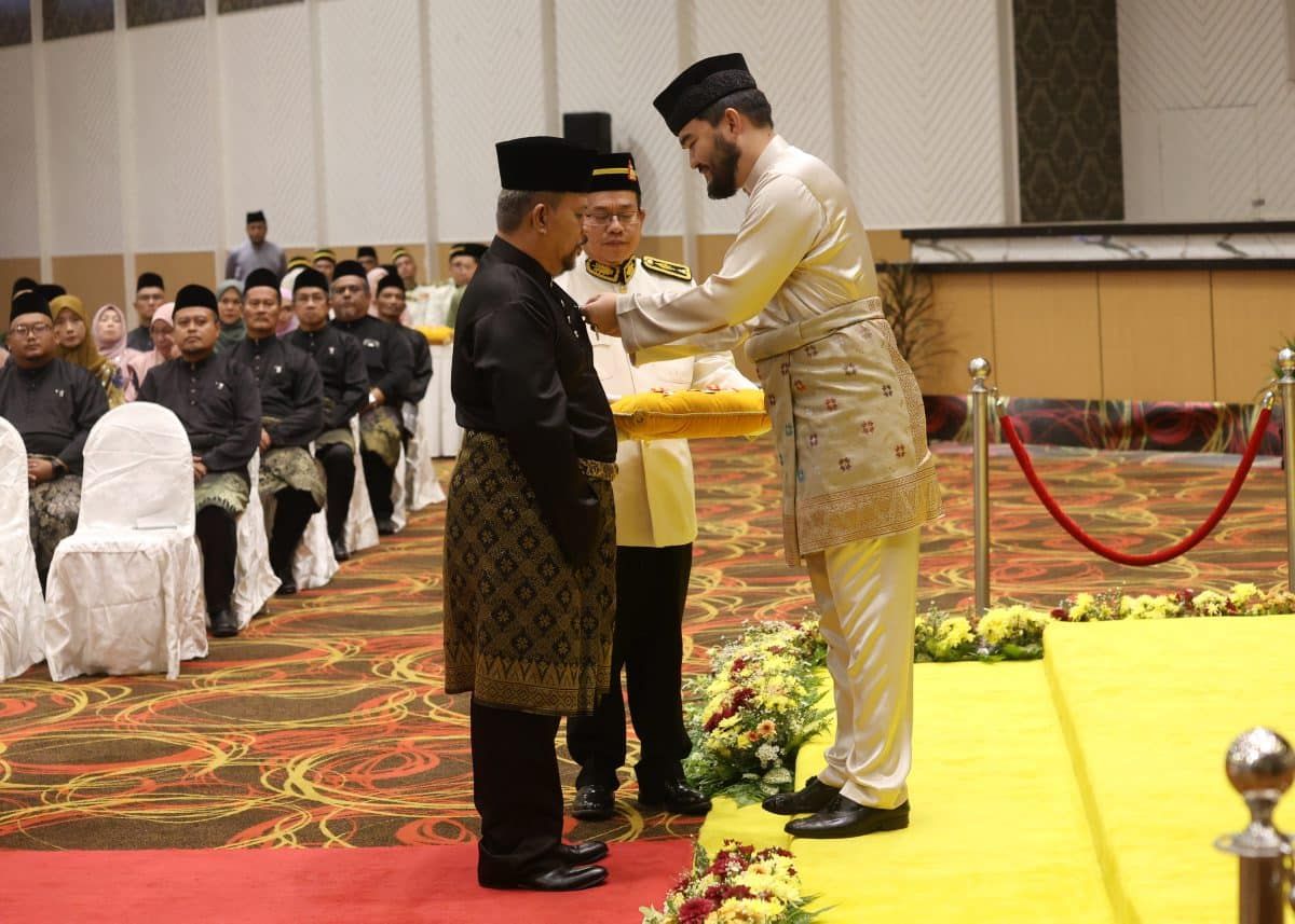 169 individu terima pingat kebesaran sempena Ulang Tahun Keputeraan Sultan Selangor
