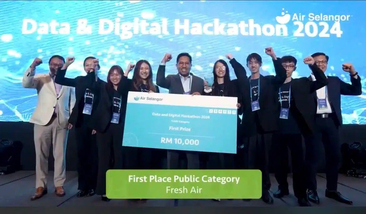 டேட்டா & டிஜிட்டல் ஹேக்கத்தான் 2024 போட்டியில் மலாயா பல்கலைக் கழகத்தைச் சேர்ந்த ஆறு மாணவர்கள் வெற்றி பெற்றனர்