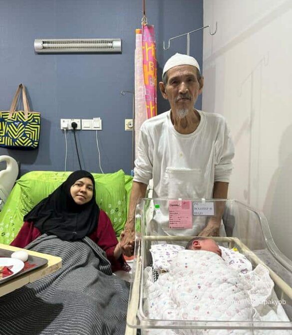 80岁老翁与42岁太太 近日喜得千金