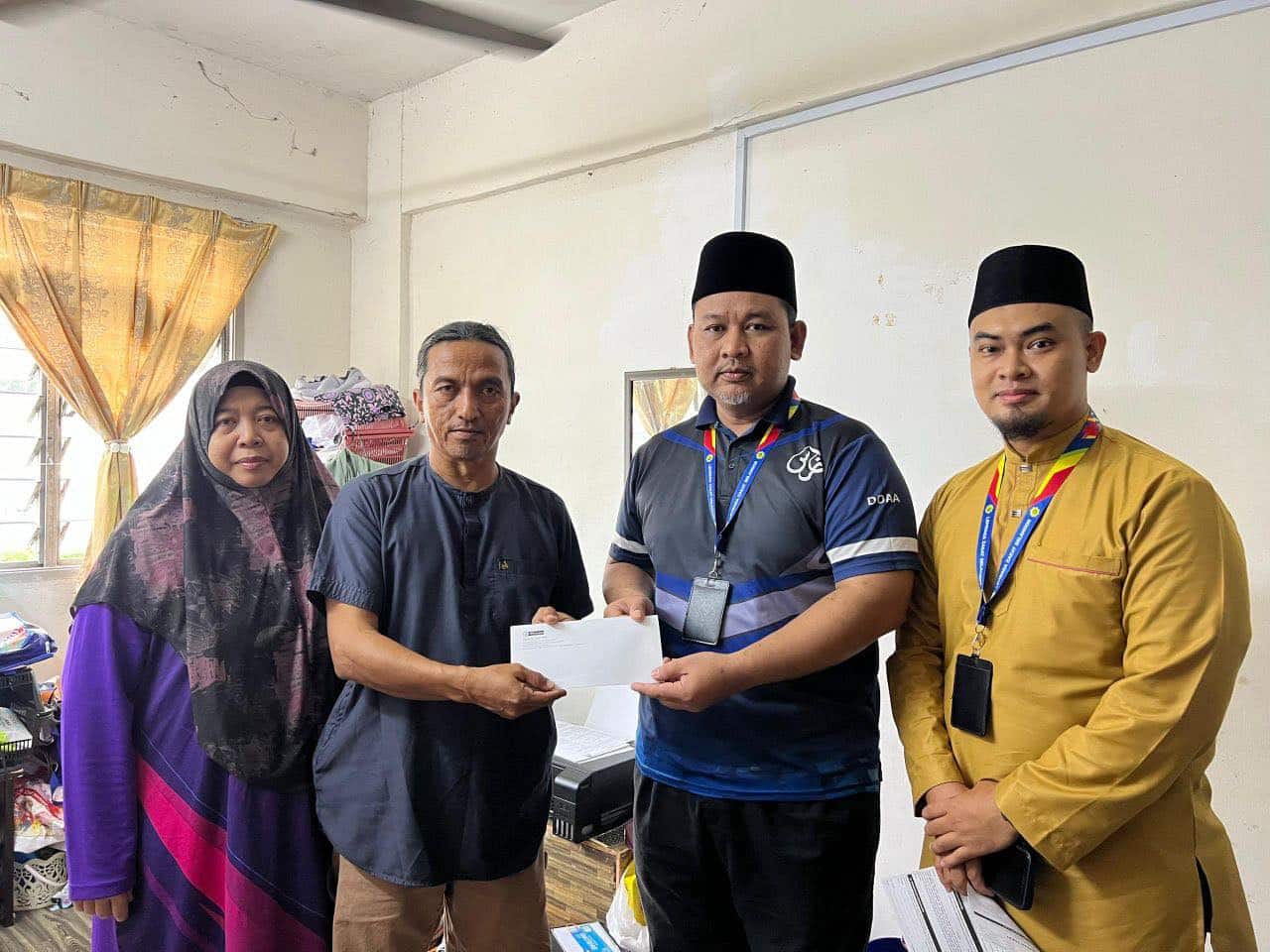 LZS hulur bantuan, santuni keluarga dua mangsa maut akibat keracunan makanan