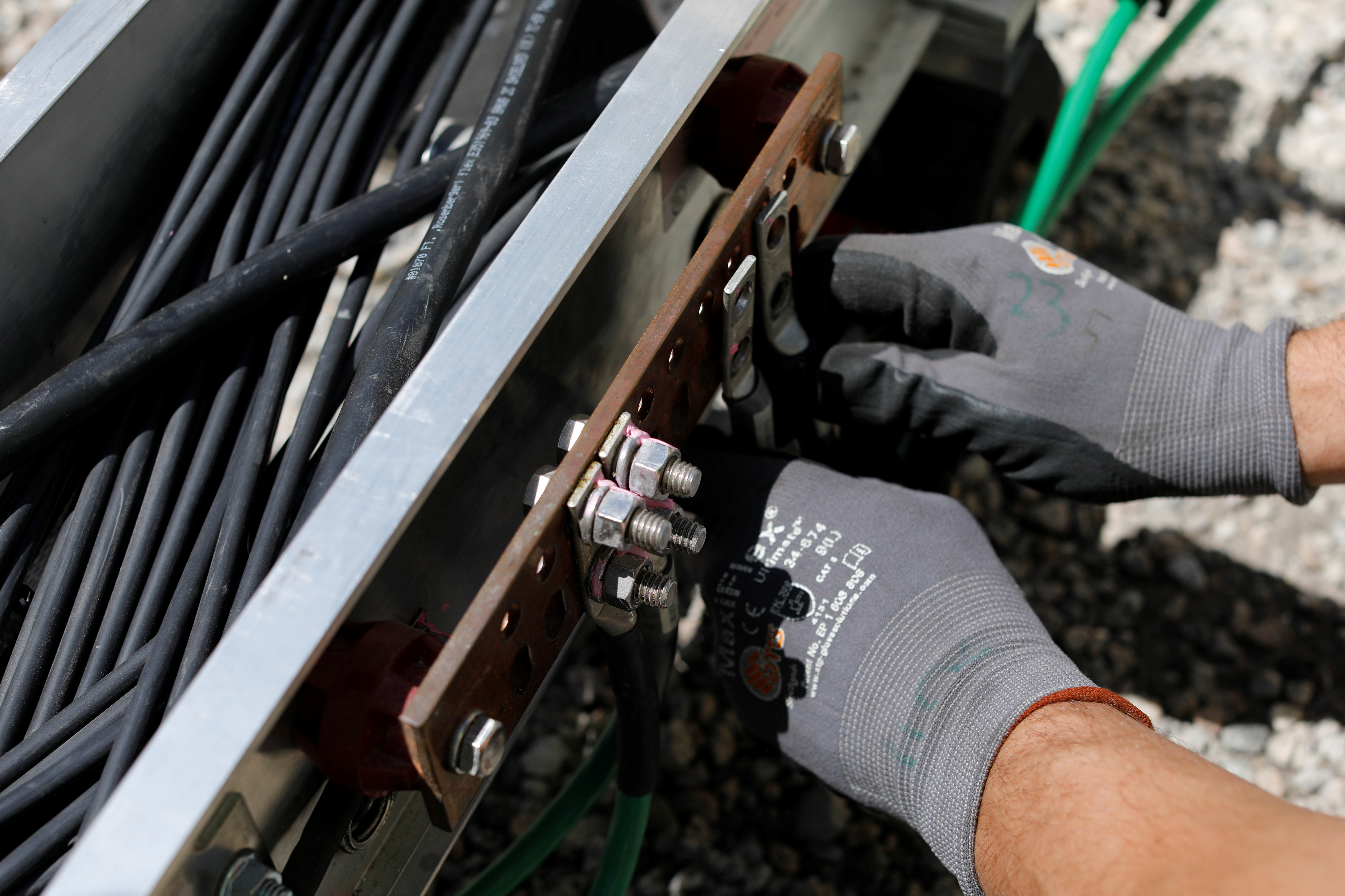 Govt mulls heavier penalties against telco cable thefts — Minister