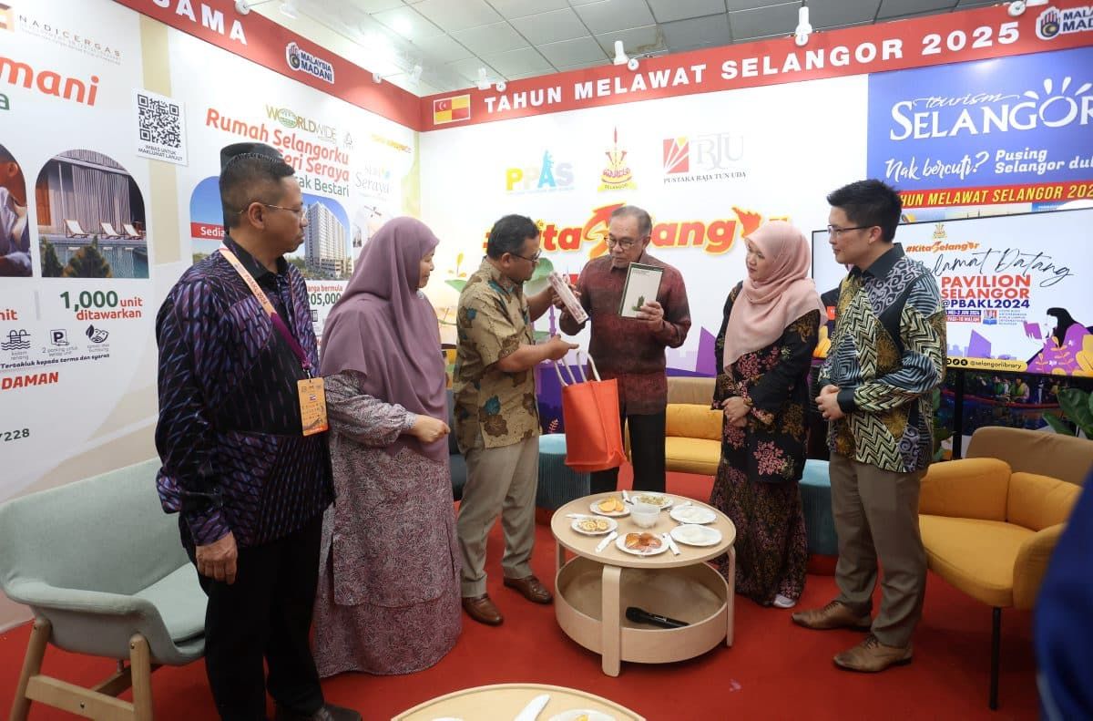 Pavilion Selangor tarikan pesta buku, papar pembangunan negeri