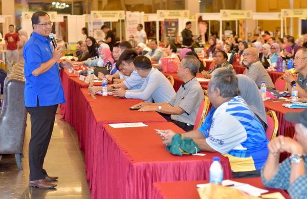 Bengkel teknologi kecerdasan buatan antara program menarik di karnival usahawan MBPJ