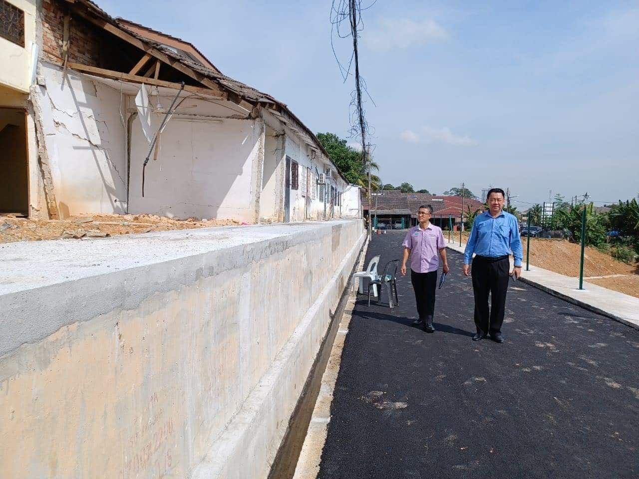 美华山庄19路斜坡巩固完工   张睷洋：两年重建27户家园