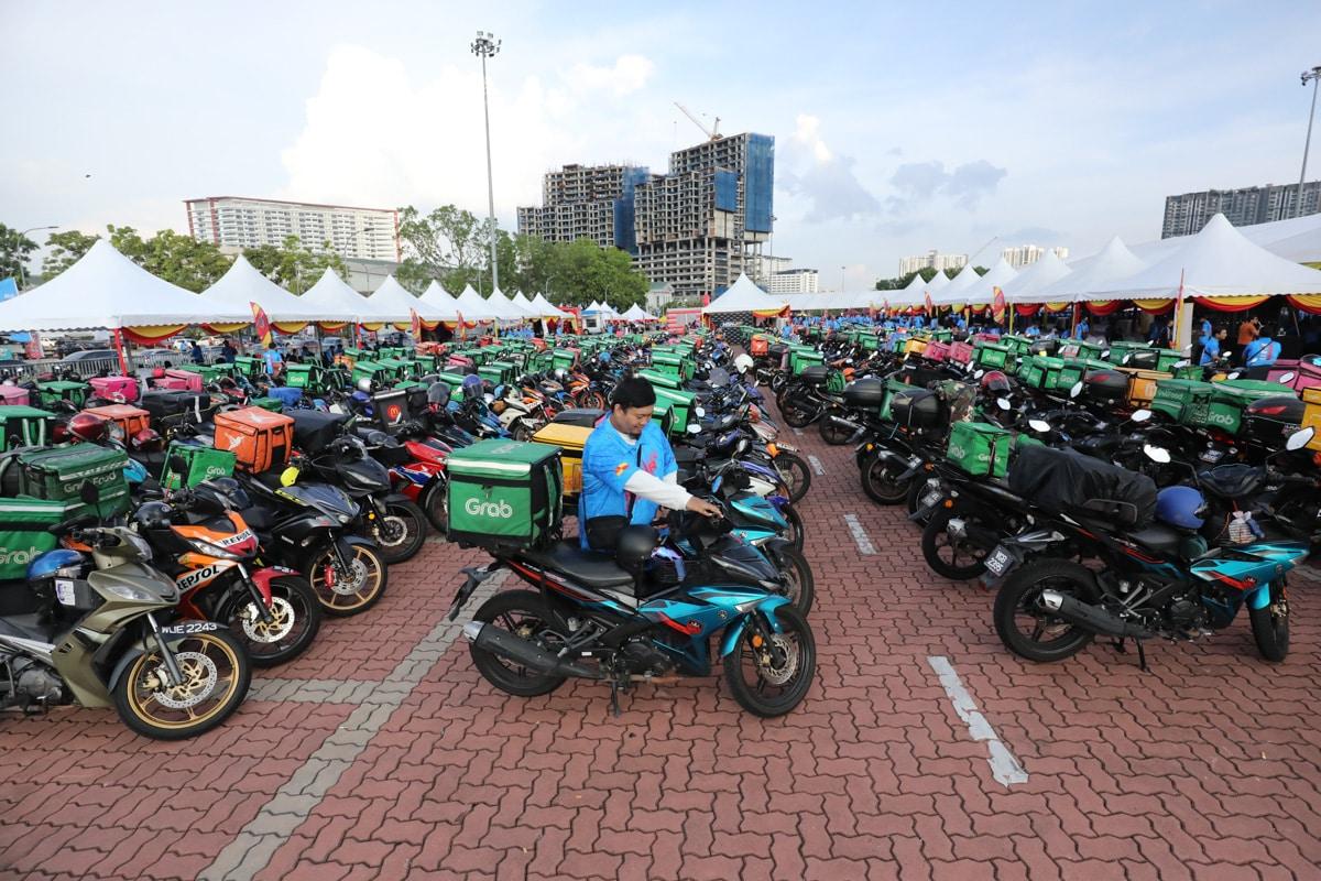 Lindung pekerja p-panggilan, lebih 180,000 individu terima caruman SKSPS