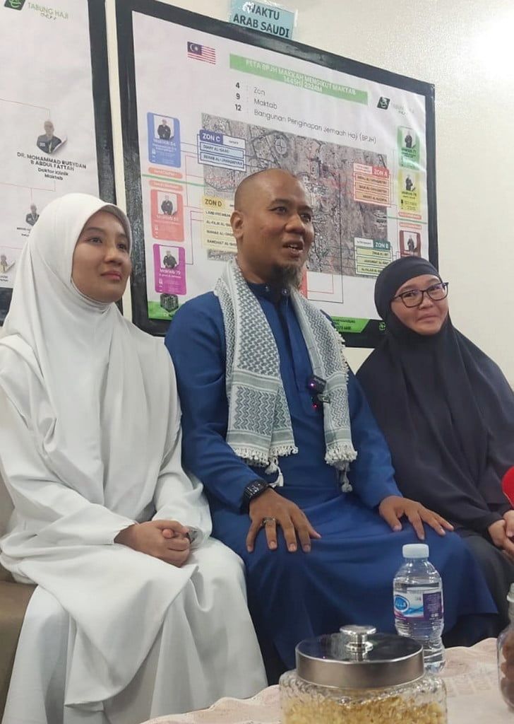 Penyampai radio guna media sosial beri motivasi tunai haji