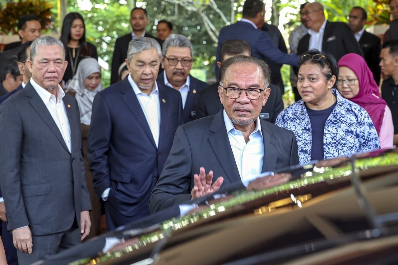 若包庇公务员过失  安华：主管失晋升机会