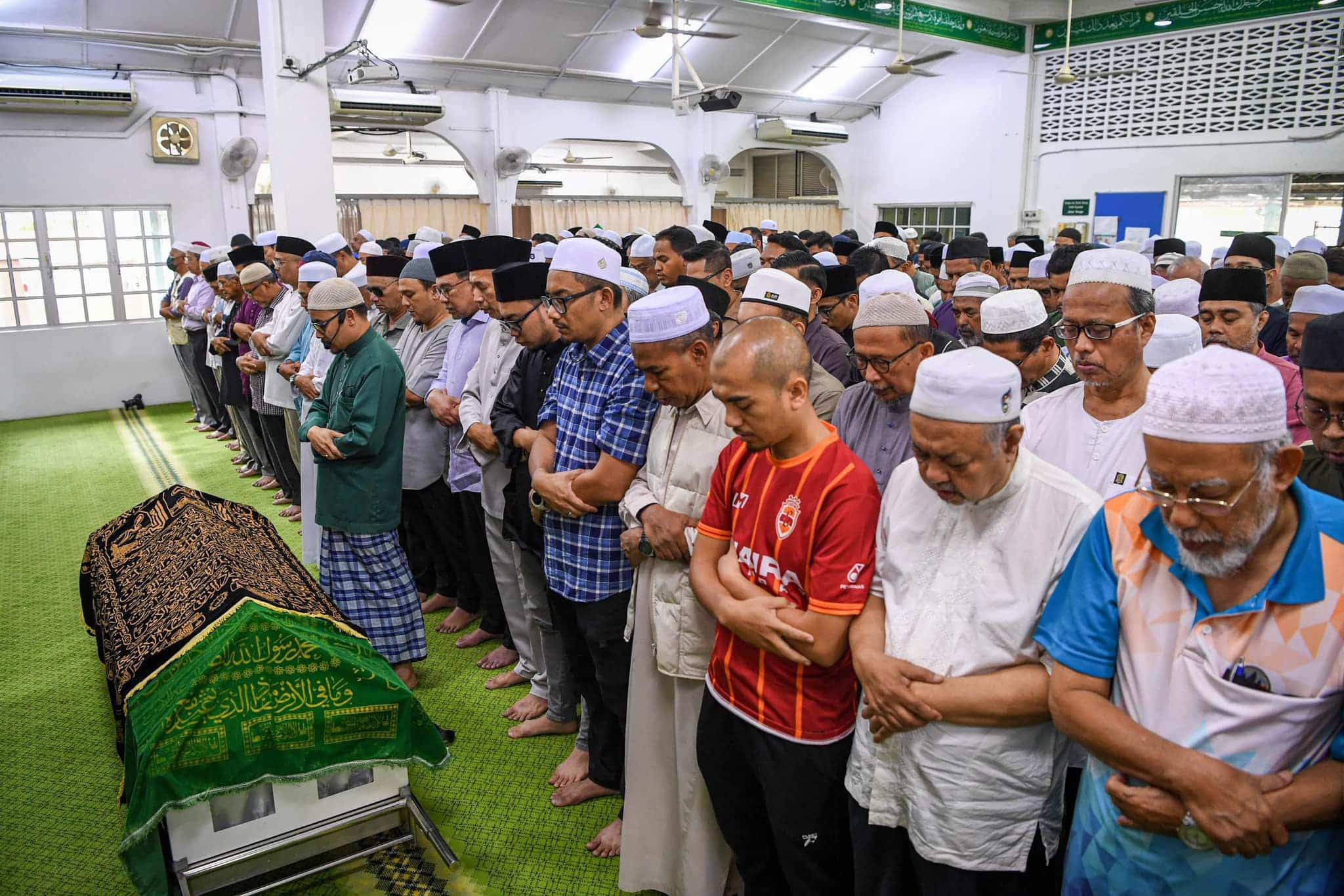 Fadhlina's mother Siti Zalikhah laid to rest