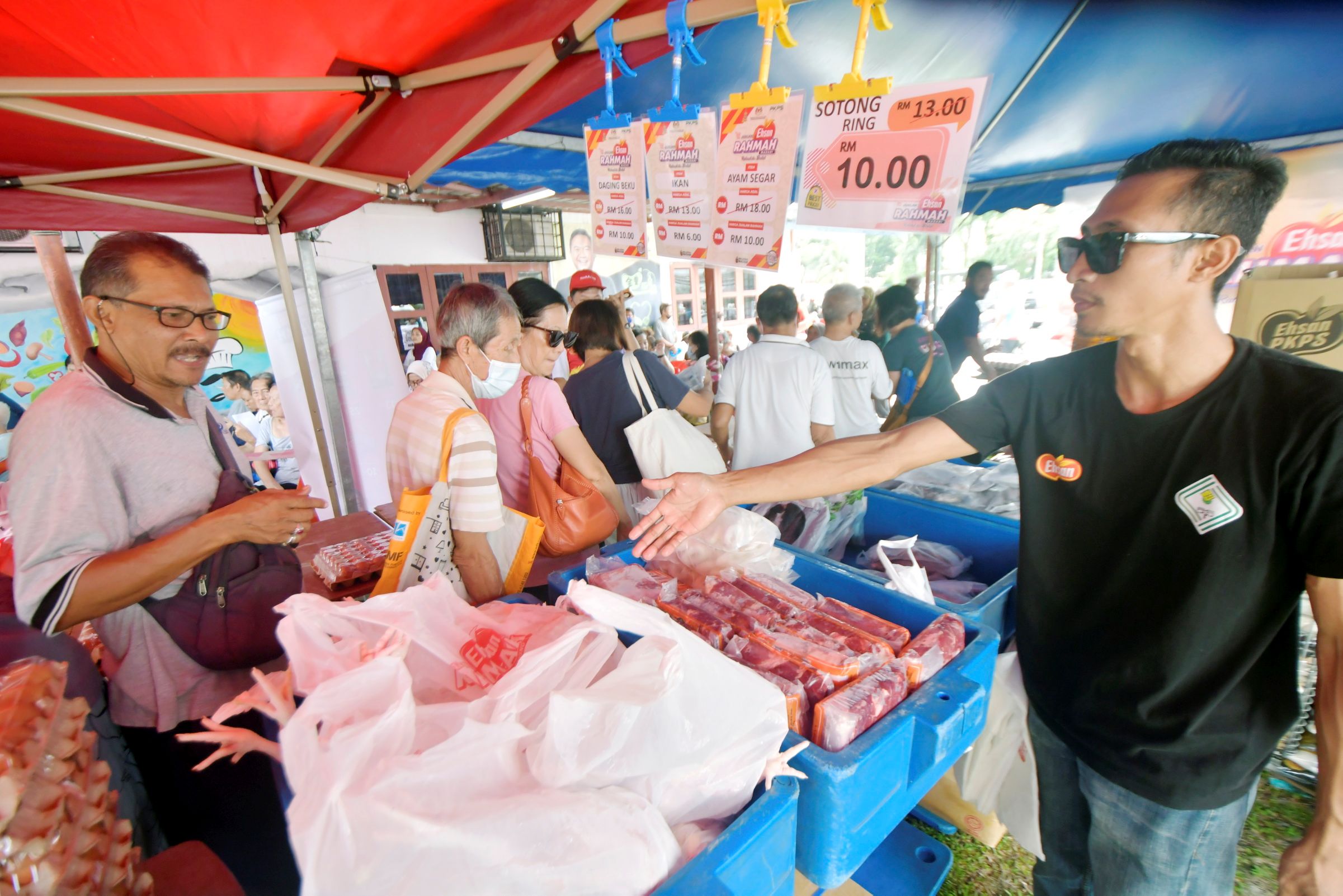 JER sentiasa dinanti, barangan dijual murah, kualiti setanding pasaran luar