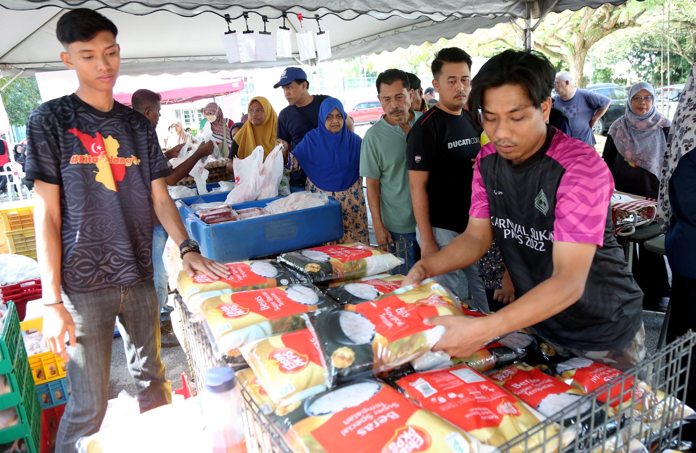 Lembah Jaya, Tanjong Sepat antara empat lokasi jualan murah esok