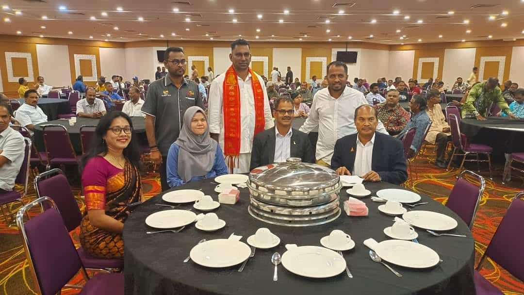 சமயப் பணிகளோடு சமூகப் பணியும் ஆற்றுவீர்- நிதி பெற்ற ஆலயங்களுக்கு பாப்பா ராய்டு கோரிக்கை