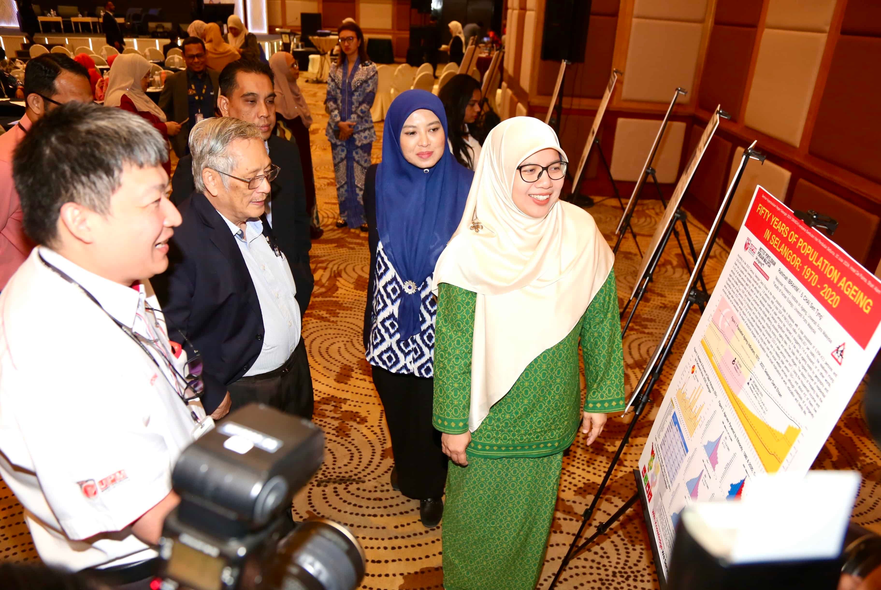 停止讨论做丁克夫妻 谢安宝：忧成为新趋势