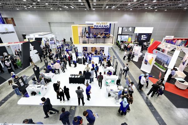 雪国际商峰会首系列圆满闭幕 预计达35亿交易额