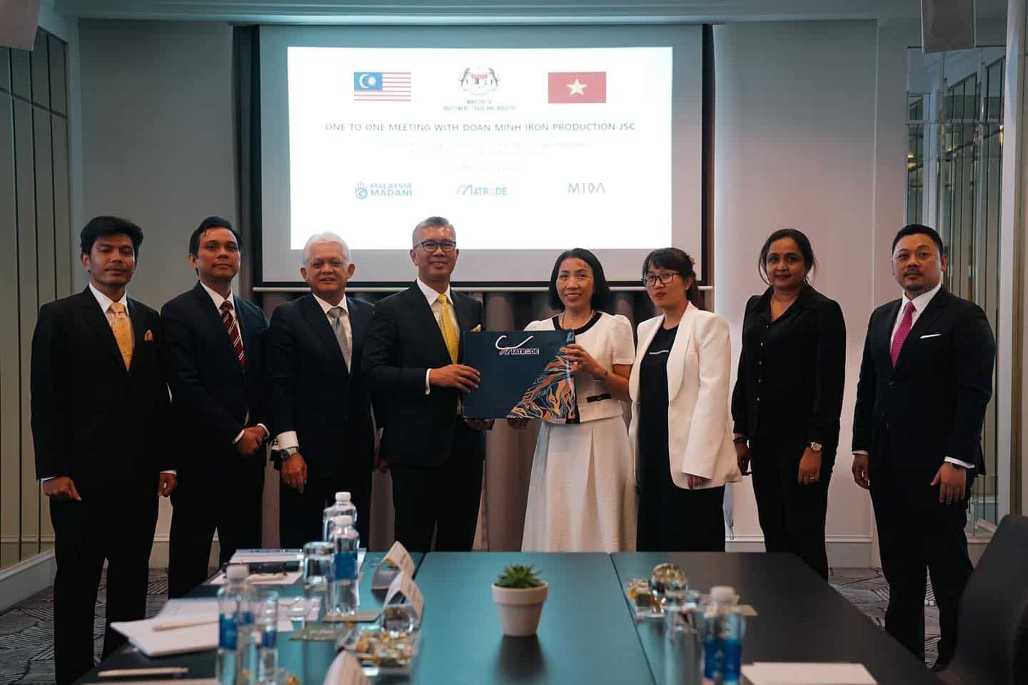 扎夫鲁率投贸团赴越南 发掘33亿令吉潜在出口