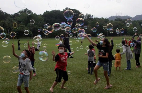 晚婚.延迟生育大计 雪2022年生育率降至1.2孩子