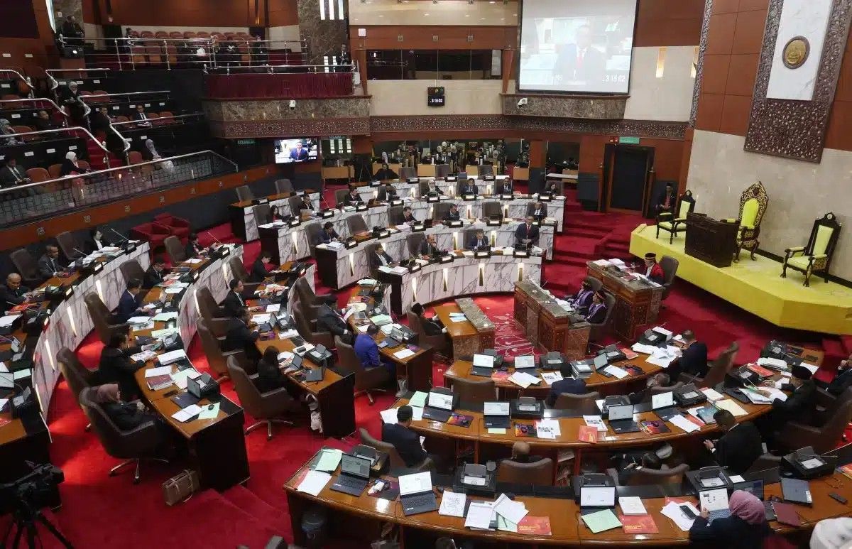 செலாட் கிள்ளான் உறுப்பினர் தொகுதியைக் காலி செய்ய வேண்டியதில்லை- சபாநாயகர் முடிவு