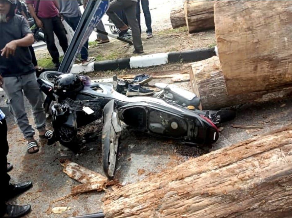 Wanita dihempap kayu balak ditidurkan, keluarga mohon doa orang ramai