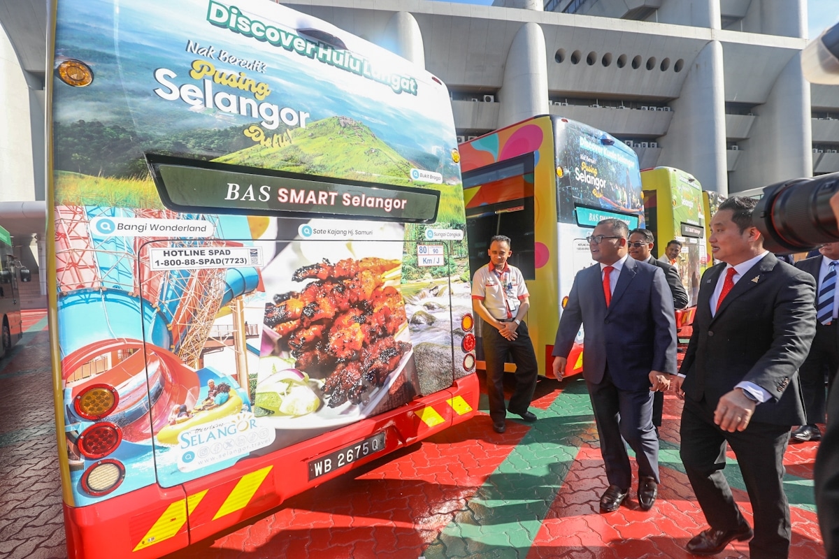 Promosi pelancongan, kerjasama dengan AirAsia sempena Tahun Melawat Selangor
