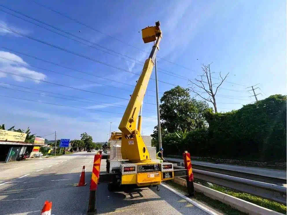 பழுதடைந்த சாலைகள் மற்றும் தெரு விளக்குகள் 24 மணி நேரத்திற்குள் சீரமைக்கப்பட்டன - இன்ஃப்ராசெல்