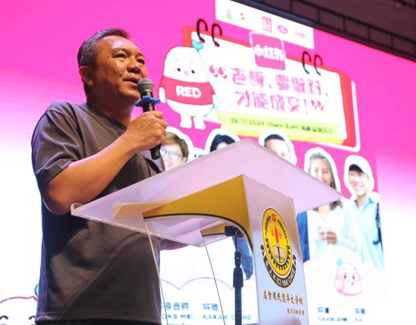 黄思汉:顺应科技变化 做大经济蛋糕共享繁荣