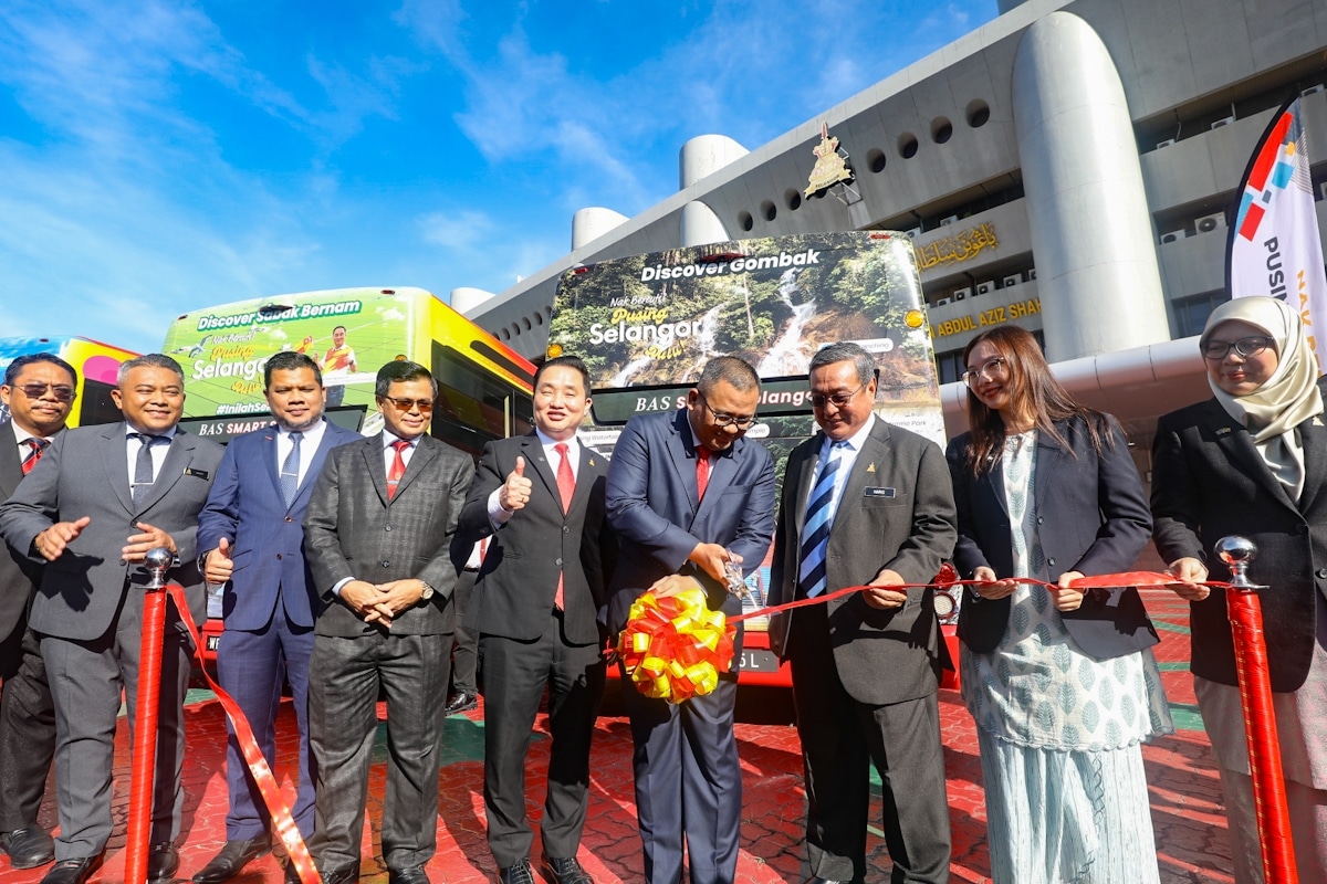 55 Bas Smart Selangor papar lokasi pelancongan menarik melalui iklan panel 