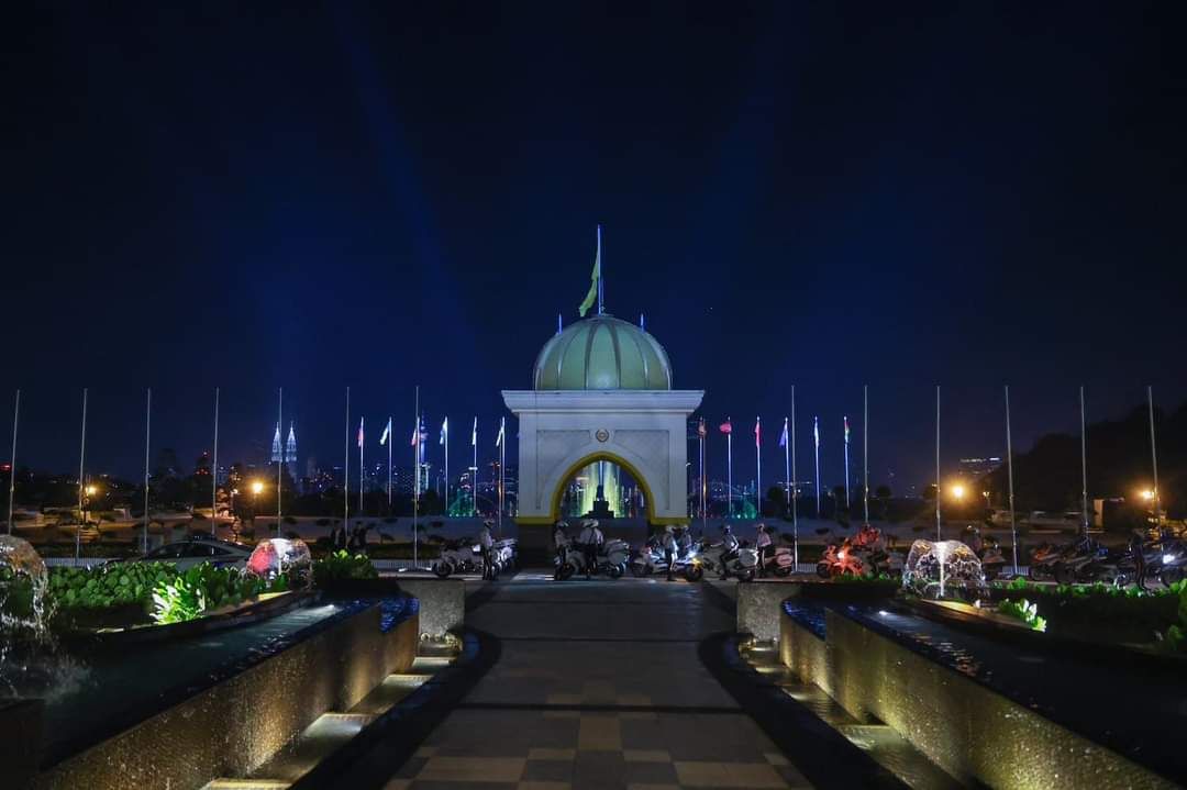 法米：准备就绪迎登基大典  RTM首次采用国英双语直播