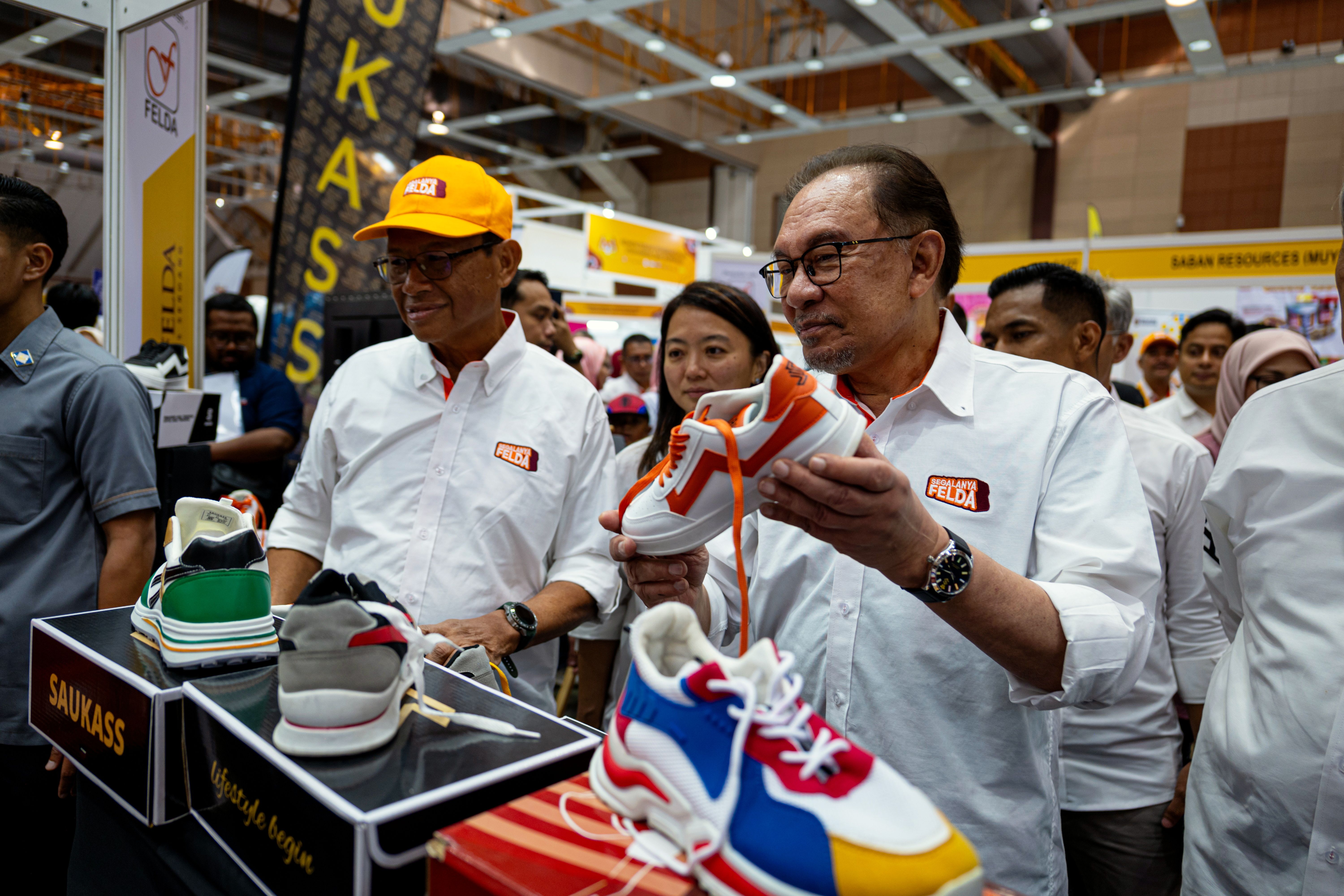 大马谴责以色列空袭难民营  安华：谴责特朗普遇袭事件