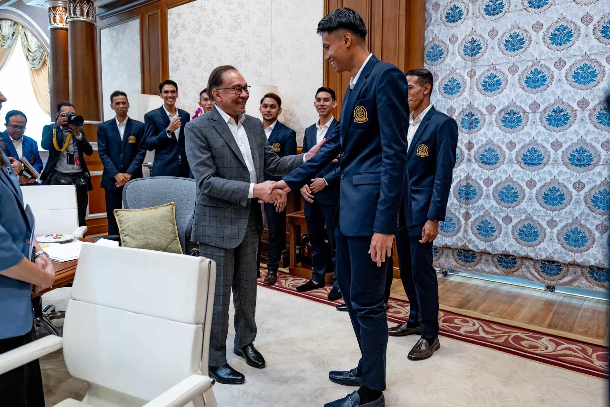 PM umum imbuhan RM10,000 kepada pemain, jurulatih sepak takraw kebangsaan