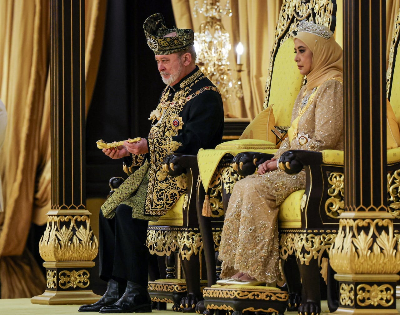 Installation ceremony: Cabinet members congratulate Sultan Ibrahim