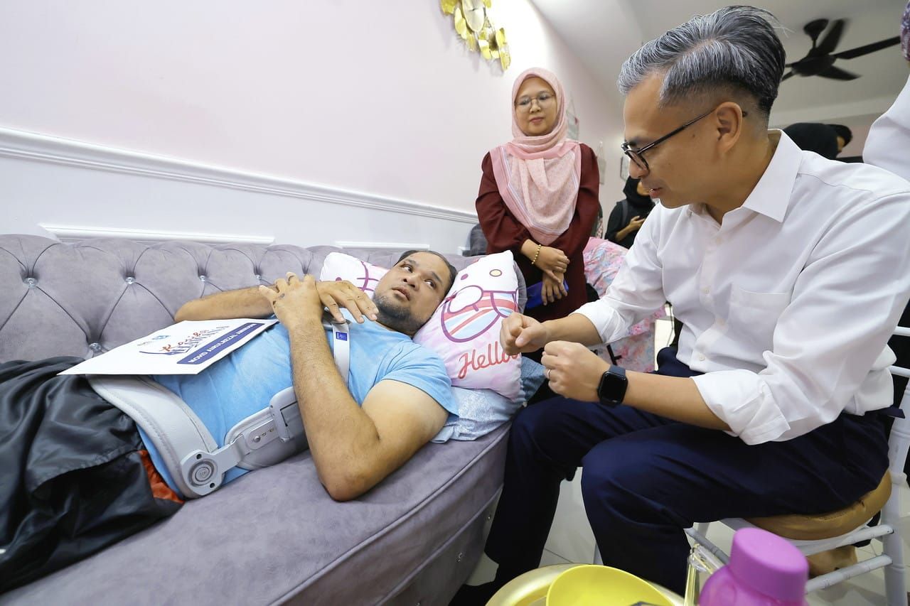 研究增新闻从业员退休福利   法米：与公积金局等机构讨论