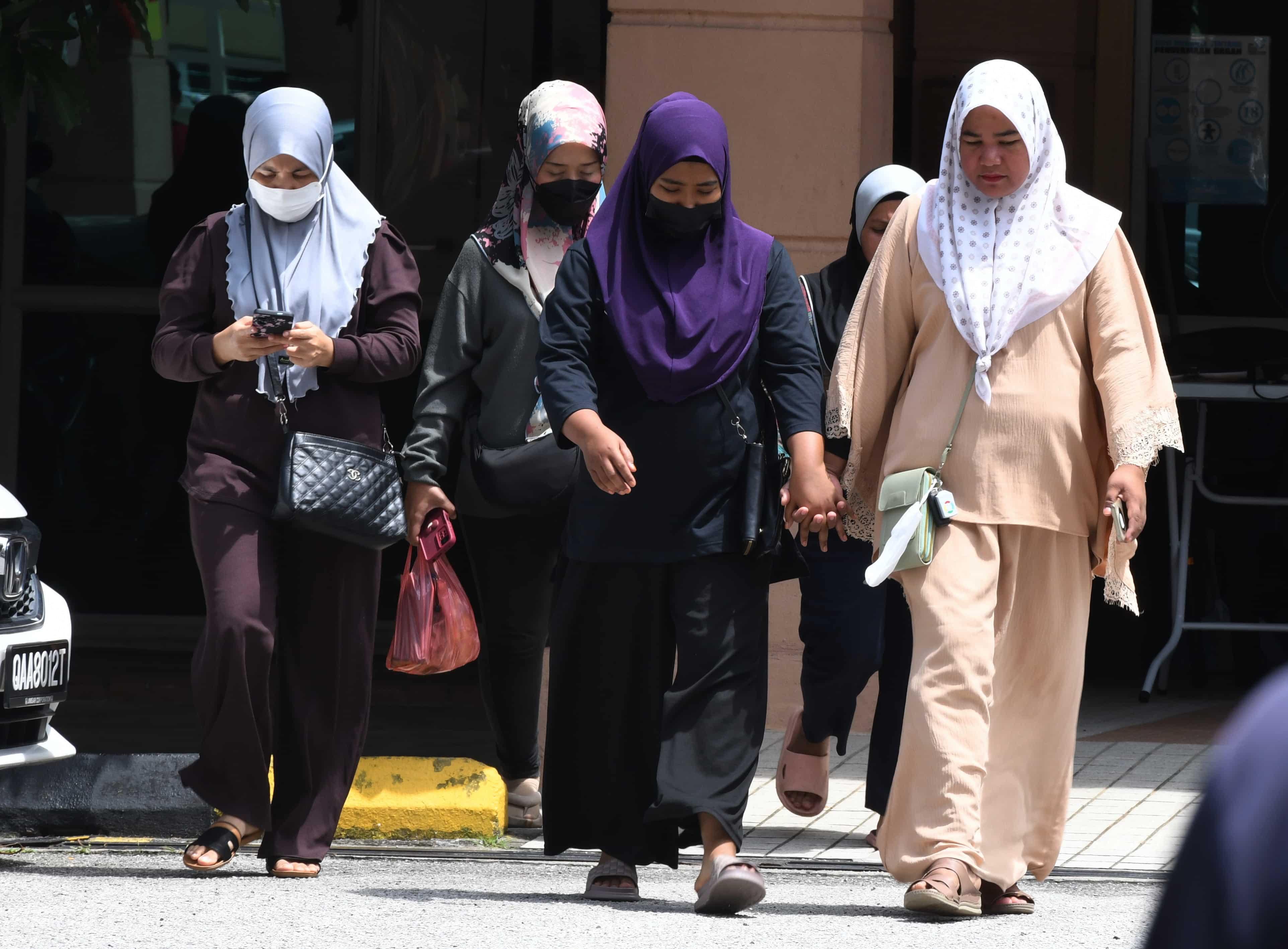 Keropok beracun: Lelaki direman enam hari bantu siasatan