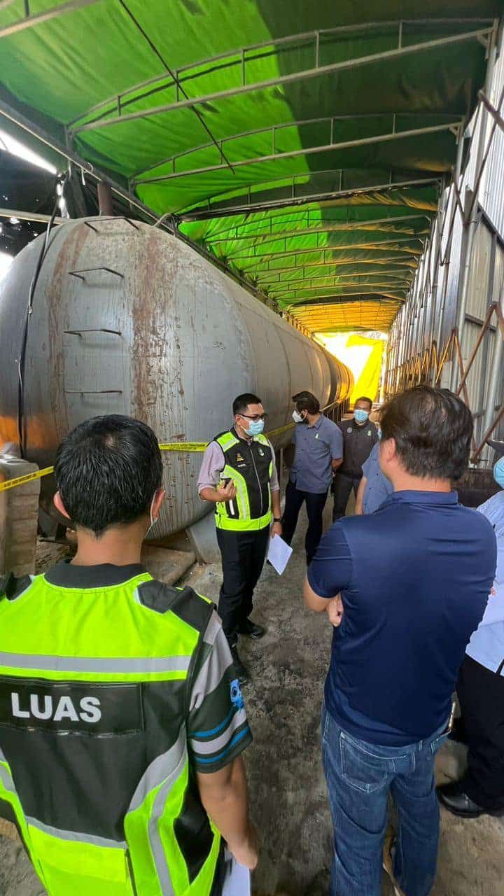 轰埠河.森巴河异味污染 环境局扣2人助查