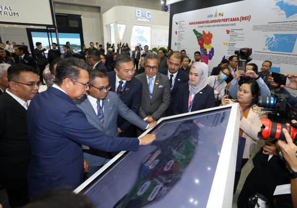 雪大臣:多元背景经济稳定 东盟崛起成全球经济强区