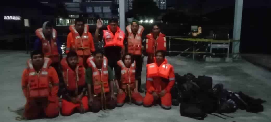 Kapal kontena karam, 10 kru termasuk kapten diselamatkan