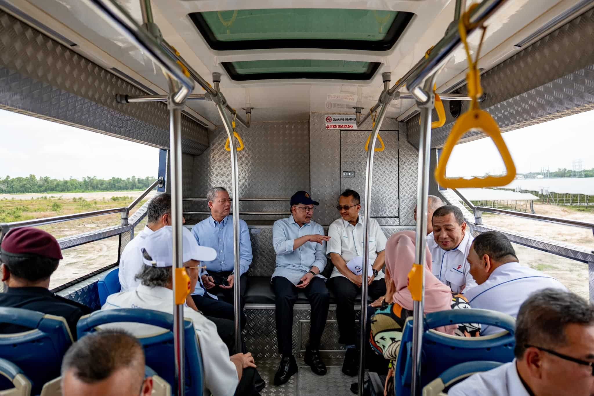 安华：大马研究领域落后外国   促大学业界合作开拓新领域