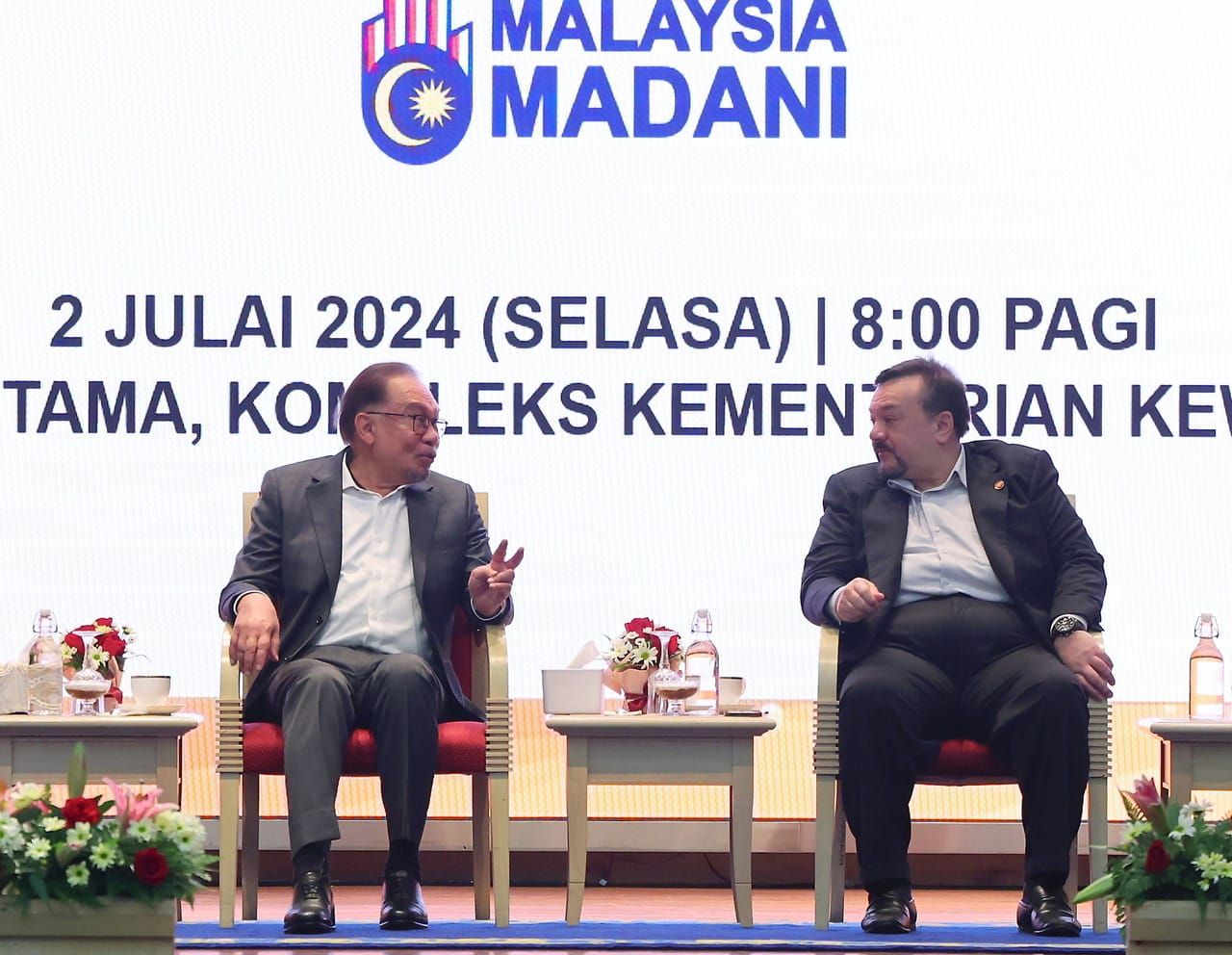 政府措施不受欢迎遭批评 安华：维护国家利益不退缩