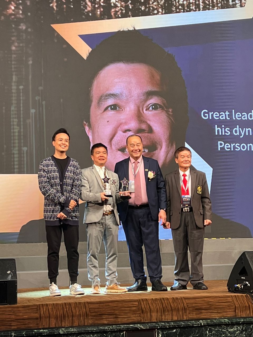 线上购买保险未掀起潮流  经纪代理矢把关提升专业