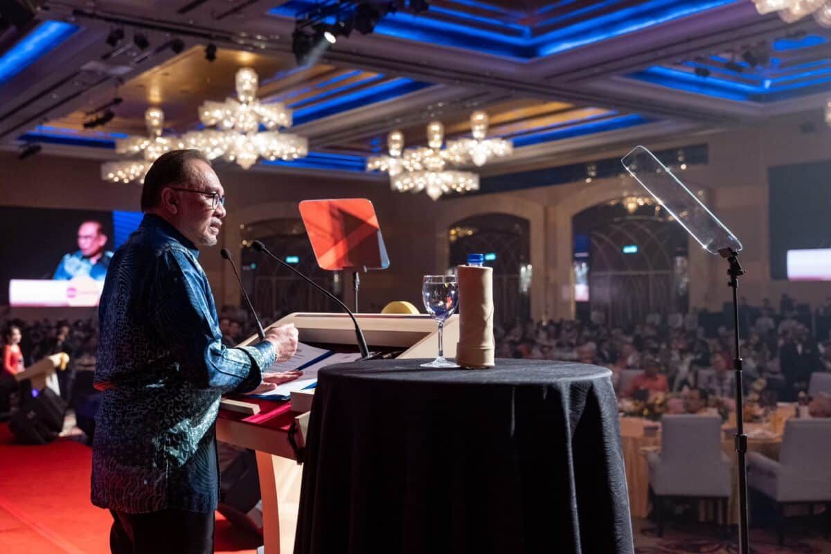 மலேசிய வர்த்தக, தொழிலியல் சபைக்கு வெ.10 லட்சம் நன்கொடை- பிரதமர் அறிவிப்பு