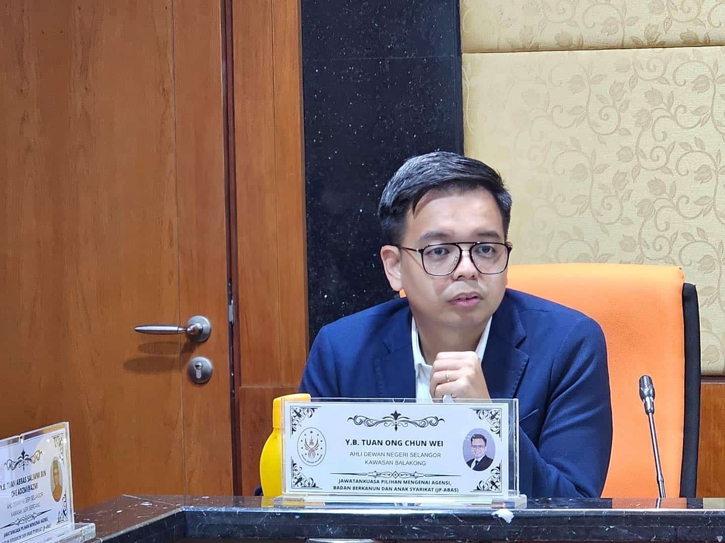 驳”施压“修改校园捐款指南说法 王俊伟：部长有权提议协商